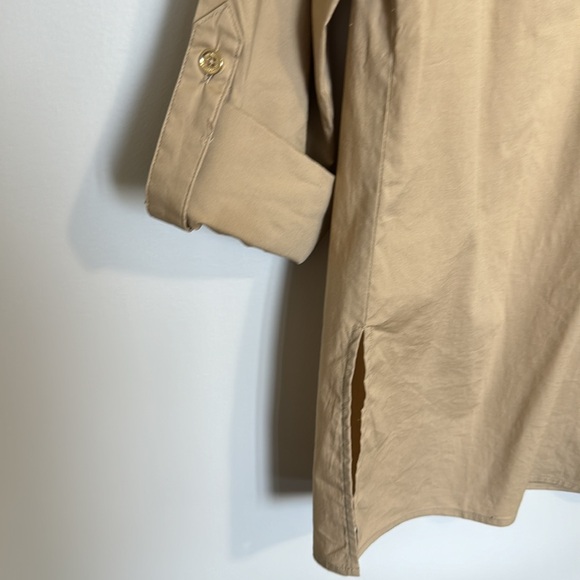 Michael Kors size small top. - Picture 4 of 9